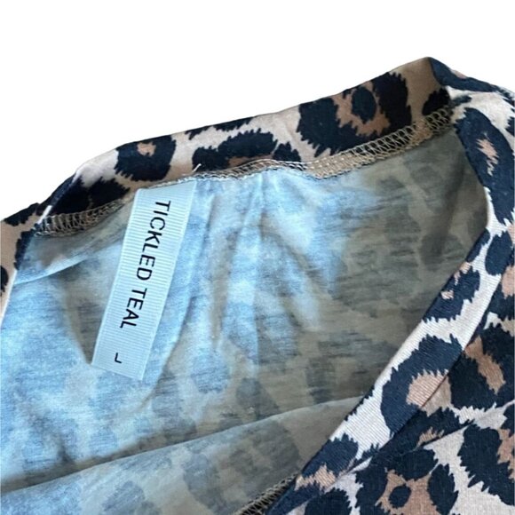 Tickled Teal Womens Animal Print Crew Neck Casual Shirt-Tan-Size Large-GUC - Picture 4 of 7
